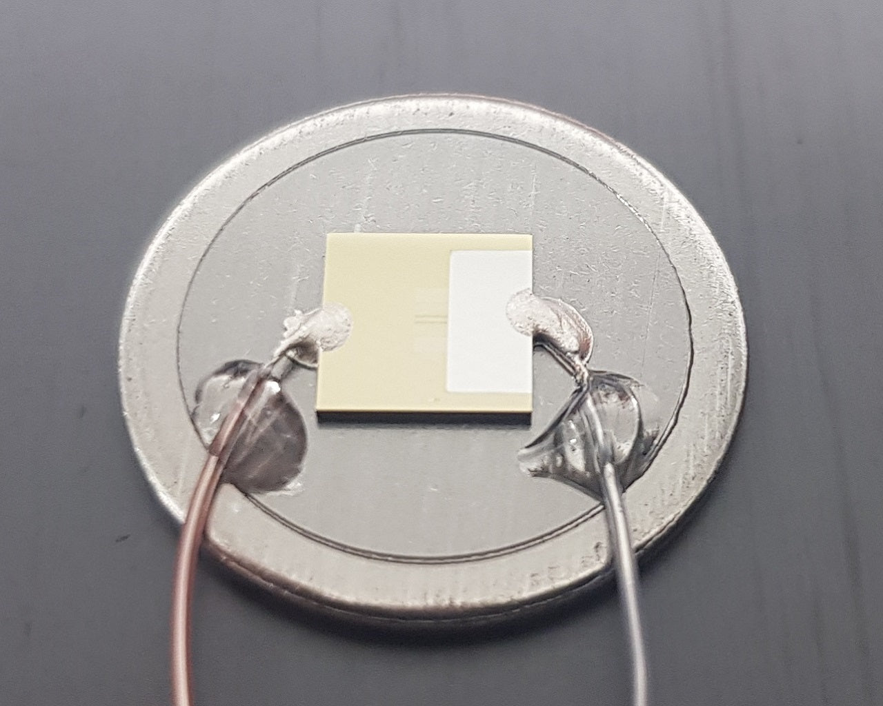 KPFM & EFM Sample - Systems for Research